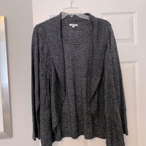 Lovely sweater set in marled gray size 2X